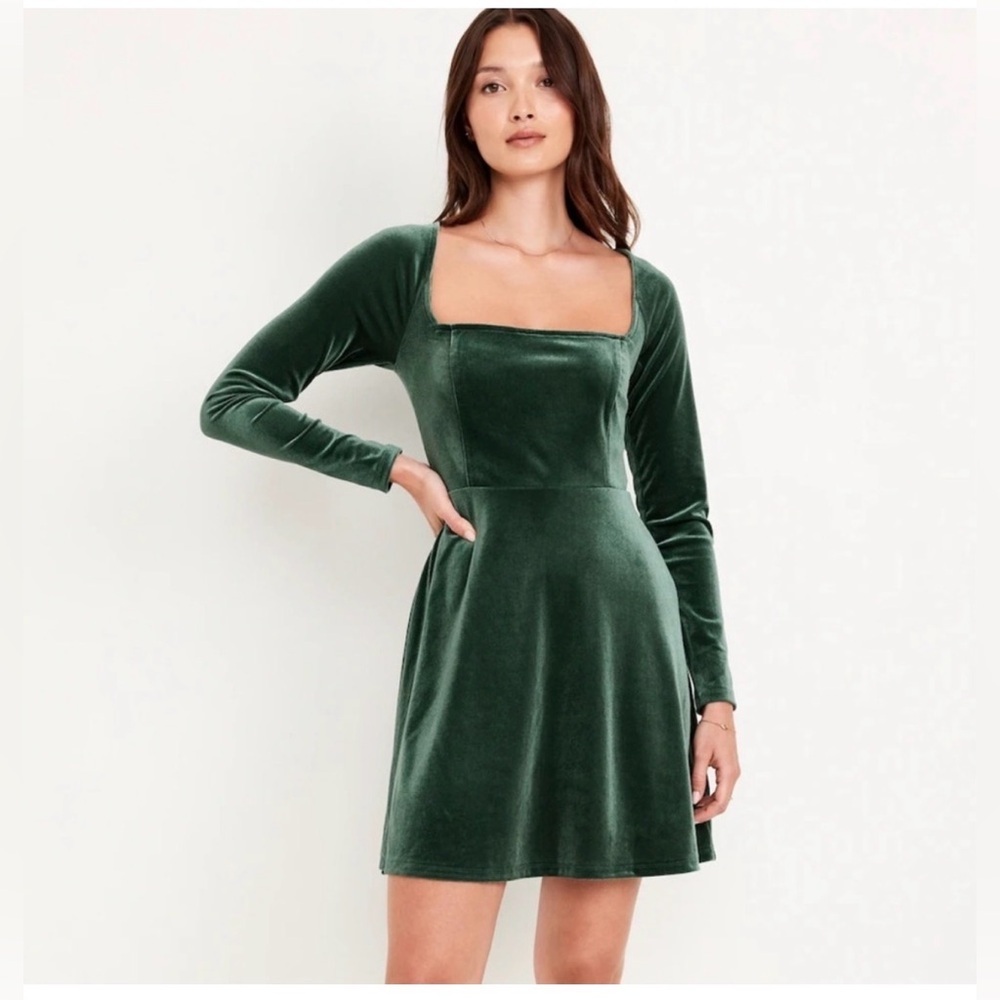 Stunning Old Navy Long Sleeve Green Velvet Square Neck Holiday Event Dress Sz L